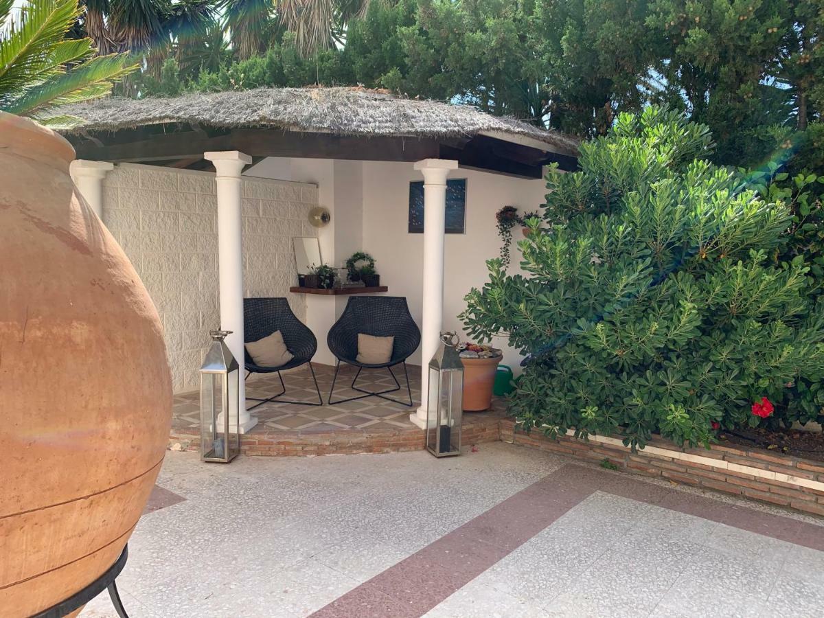 Marbella Villa On The Beach Exterior photo